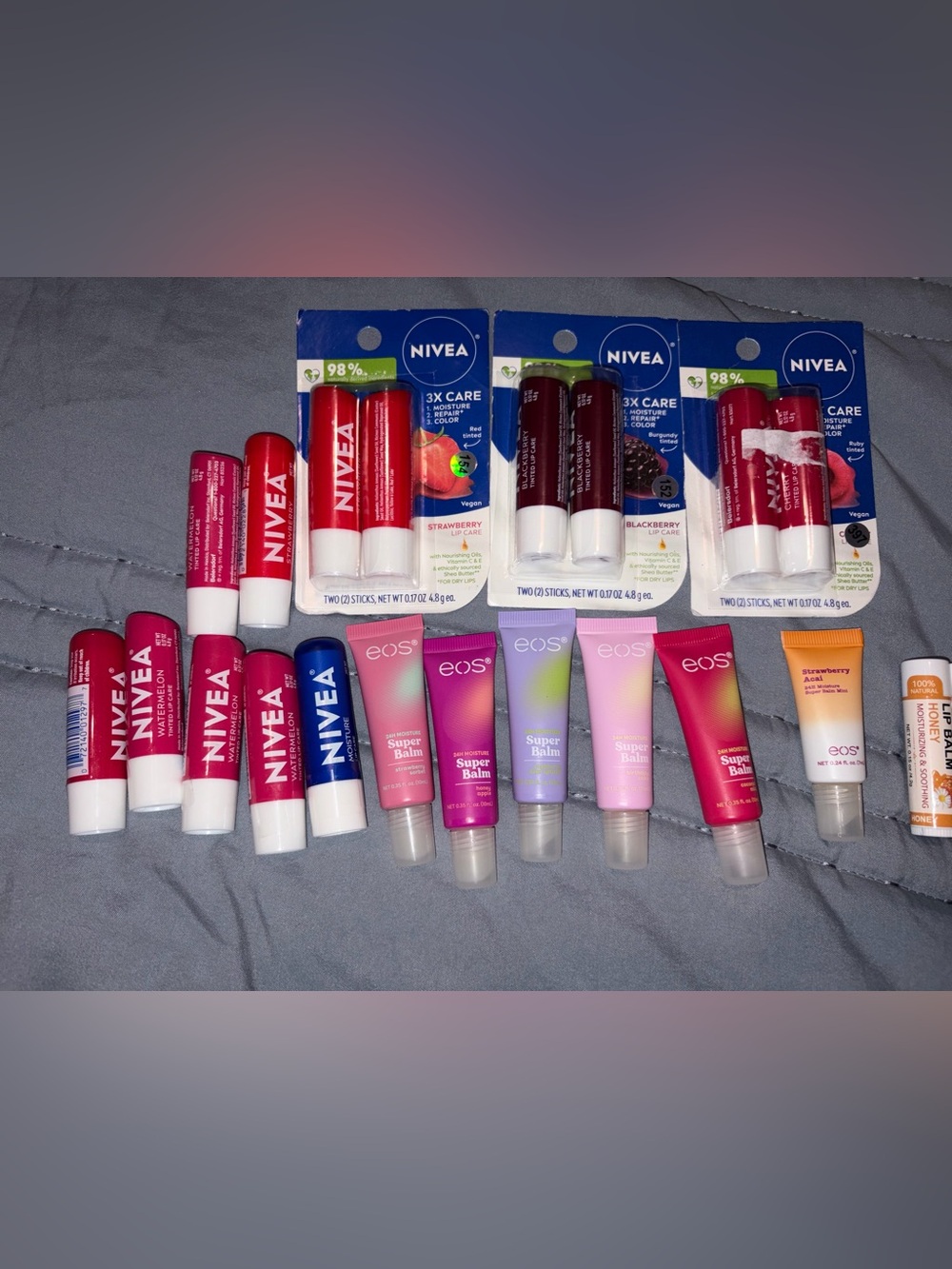 eos Super Balm Lip balm and Nivea bundle - Picture 3 of 3